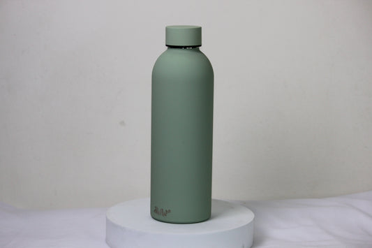 Sage Flow Insulated Stainless Steel Water Bottle – Matte Green, Minimal & Leakproof