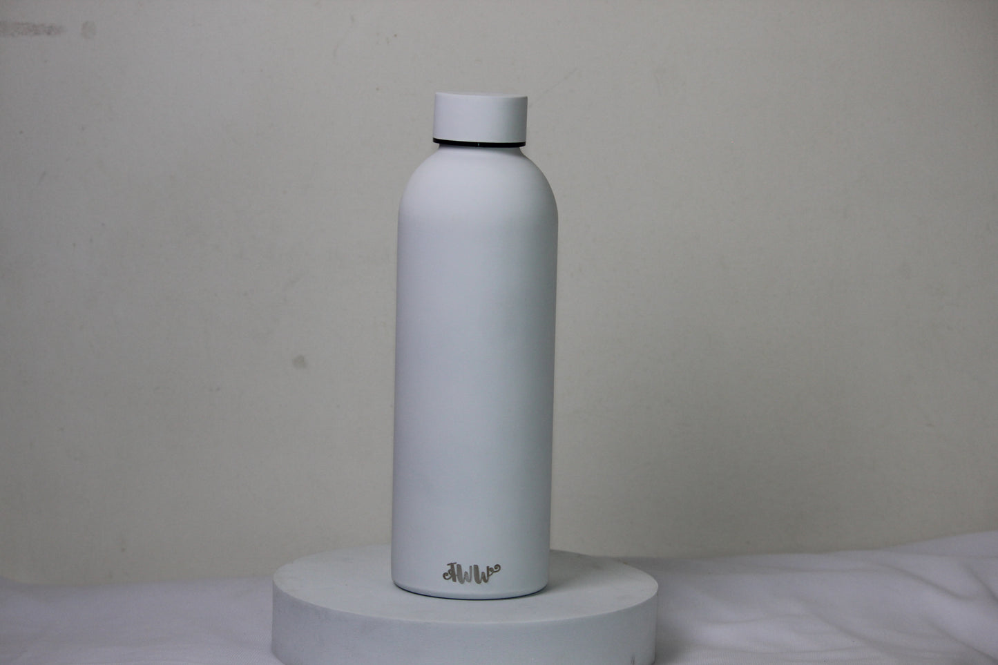 Pure Snow Insulated Stainless Steel Water Bottle – Minimal, Leakproof & Reusable