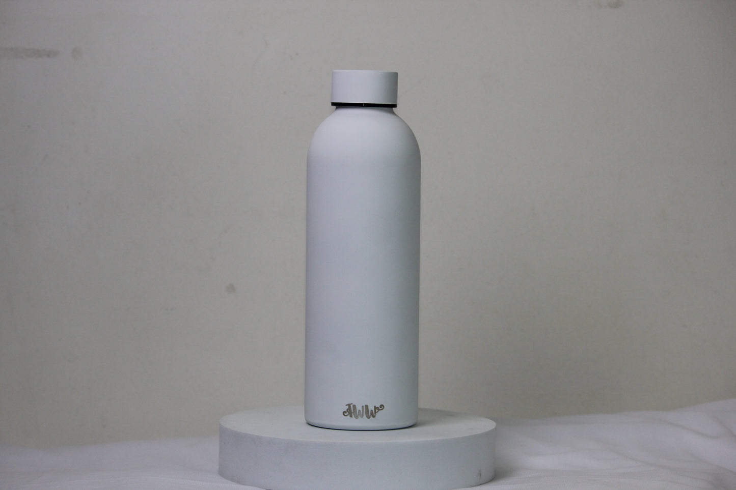 Pure Snow Insulated Stainless Steel Water Bottle – Minimal, Leakproof & Reusable
