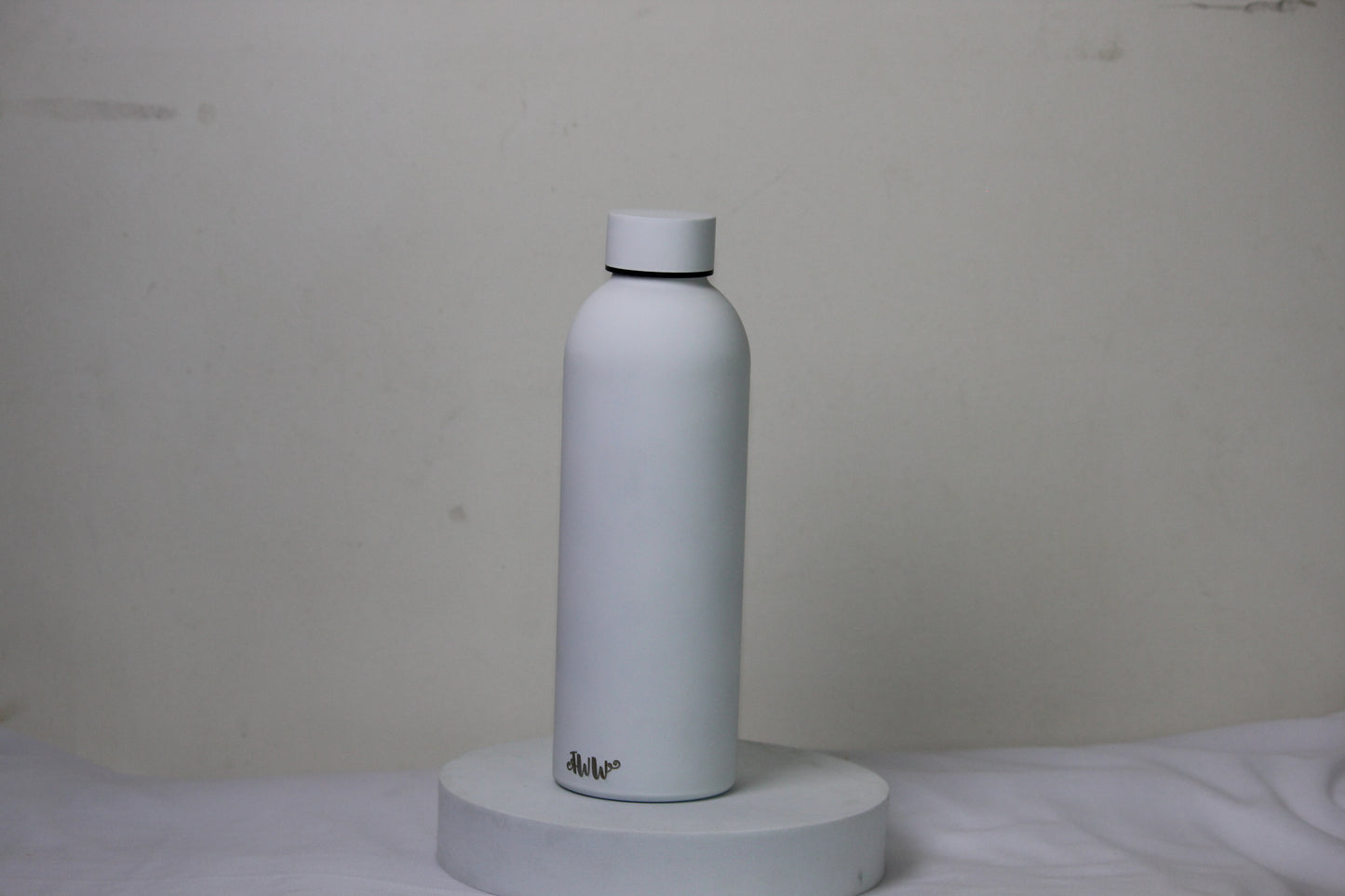 Pure Snow Insulated Stainless Steel Water Bottle – Minimal, Leakproof & Reusable