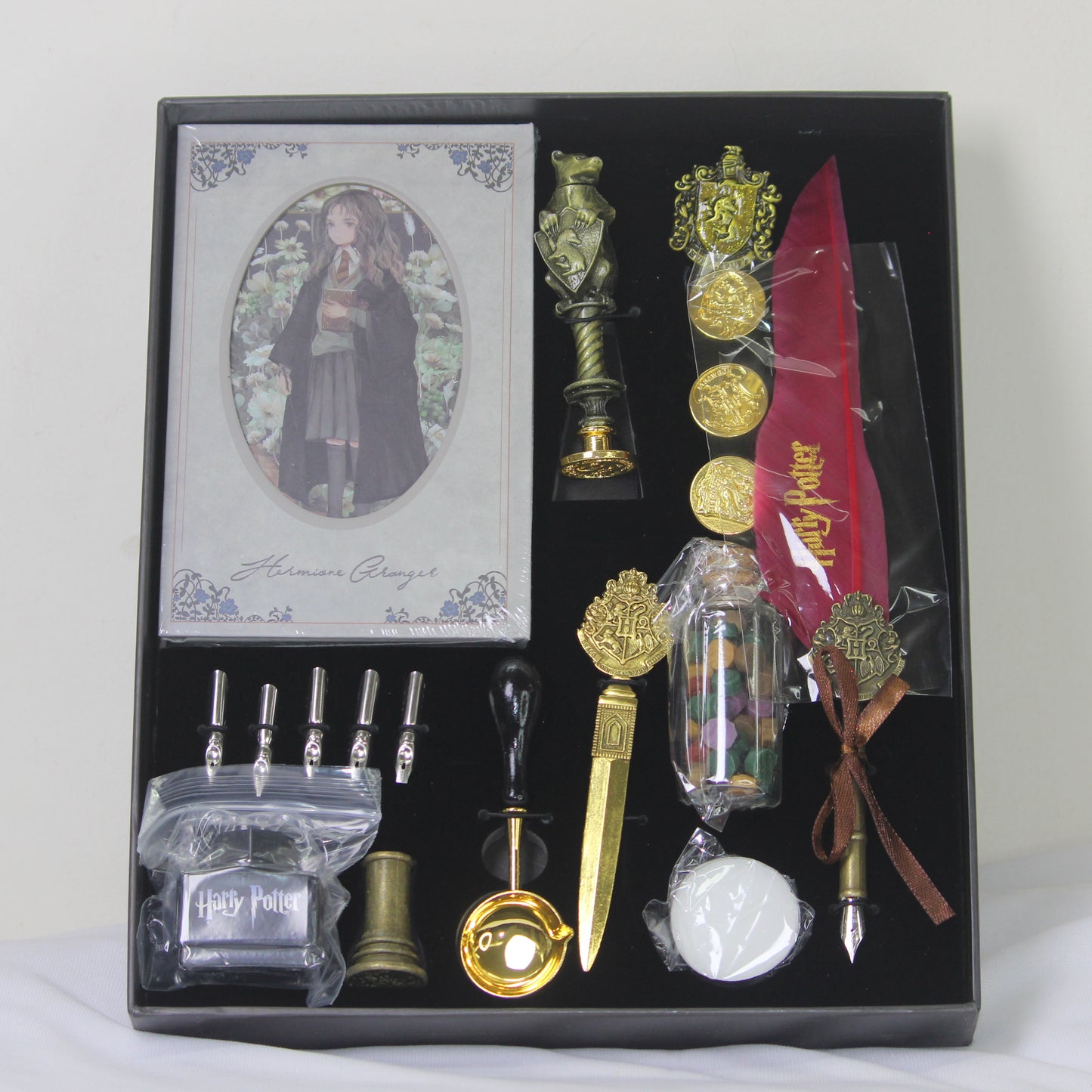 Hermione Granger Gryffindor Magical Stationery Gift Box (Red)