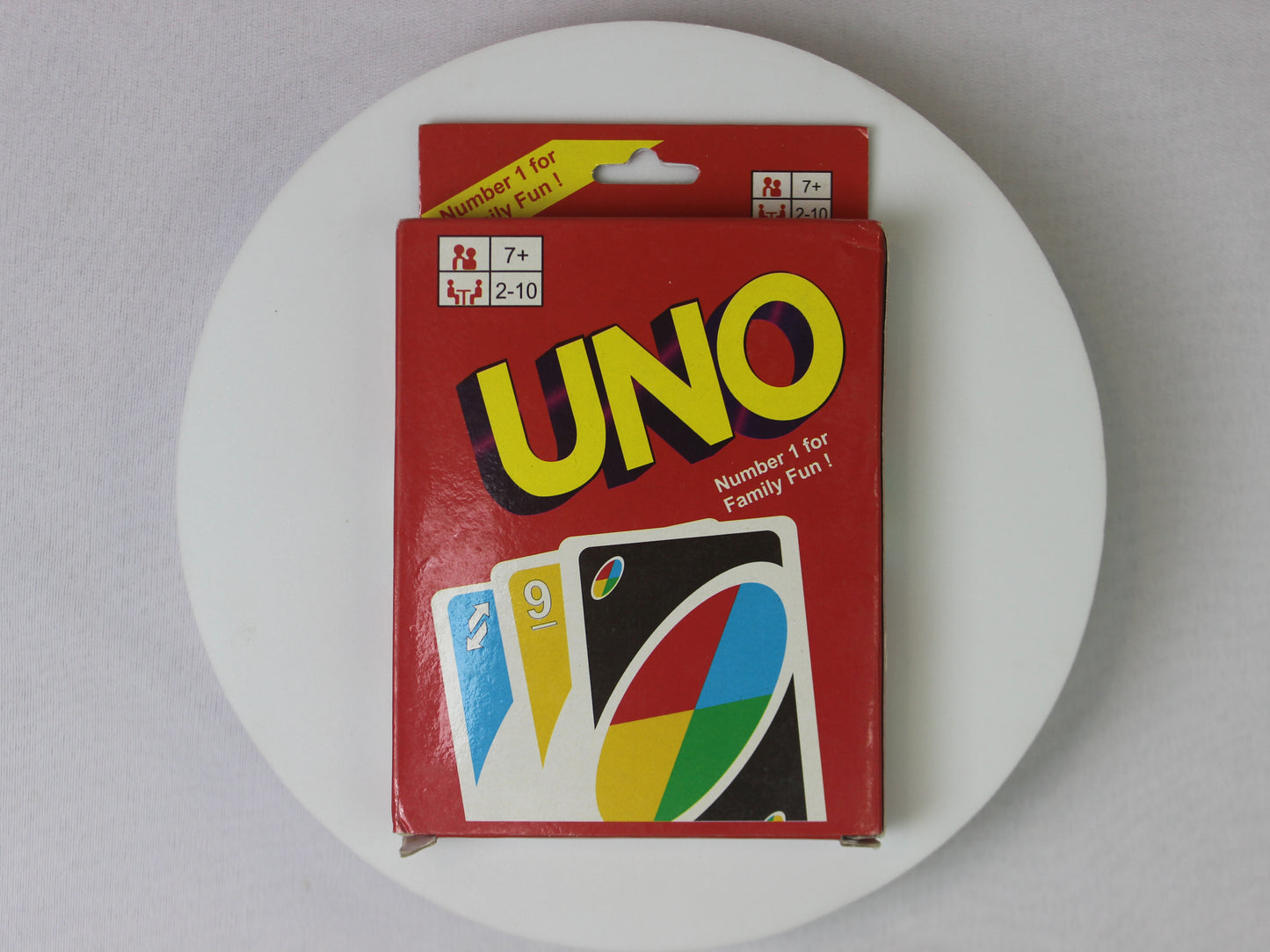 UNO Classic Card Game | Family & Party Game for Kids and Adults (2–10 Players)